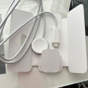 Apple Watch series 8 charger